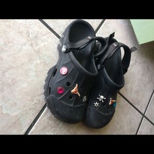 Crocs black